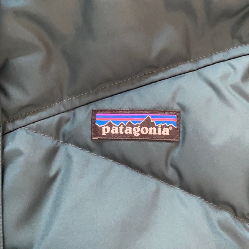 Patagonia Women's Down With It Jacket - Picture 4 of 5